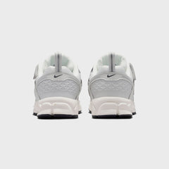 Nike PS Vomero 5 - Photon Dust / Chrome / Gridiron / Sail
