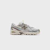 New Balance 740 - Sea Salt / Mushroom