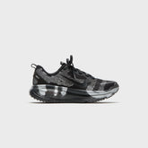 Nike Vomero 18 - Iron Grey / Light Smoke Grey / Black