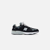 New Balance 993 - Black / White