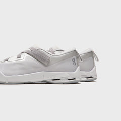 On Running WMNS Cloudnova Moon - Wolf / Alloy