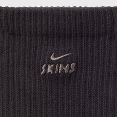 NikeSKIMS Dri-FIT Pilates Grip Crew Socks - Obsidian