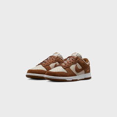 Nike WMNS Dunk Low Suede - Light British Tan / Cream II / White