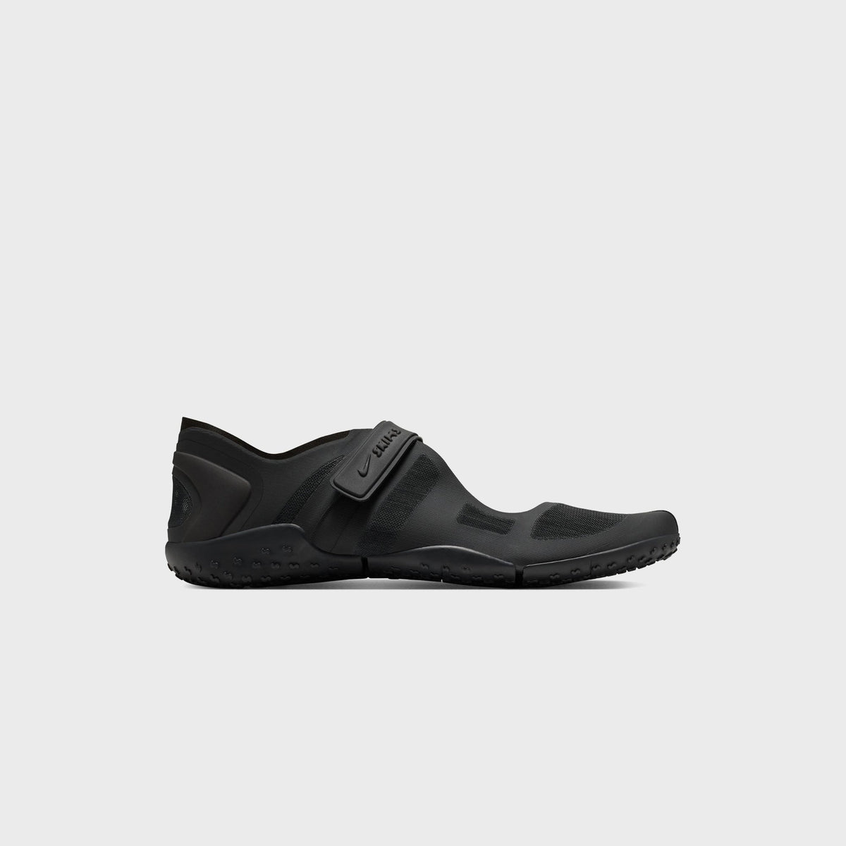 NikeSKIMS WMNS Rift Mesh - Black / Black / Dark Smoke