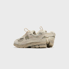 New Balance 2002R - Shipyard / Silver Metallic