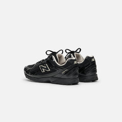 New Balance 204L - Black / Timberwolf