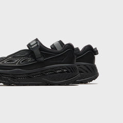 HOKA One One Stinson Breeze - Black / Carbon Black