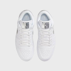 Jordan WMNS Air Jordan 1 Low SE - White / Metallic Silver